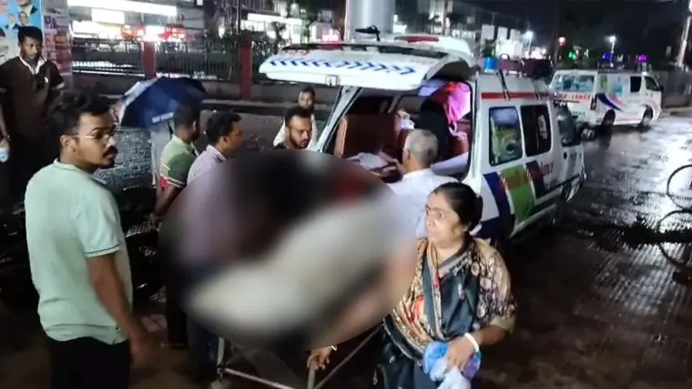 বরিশালে শেবাচিমে টাকার জন্য অক্সিজেন খুলে নিলেন কর্মচারী, ২ মিনিটে রোগীর মৃত্যু